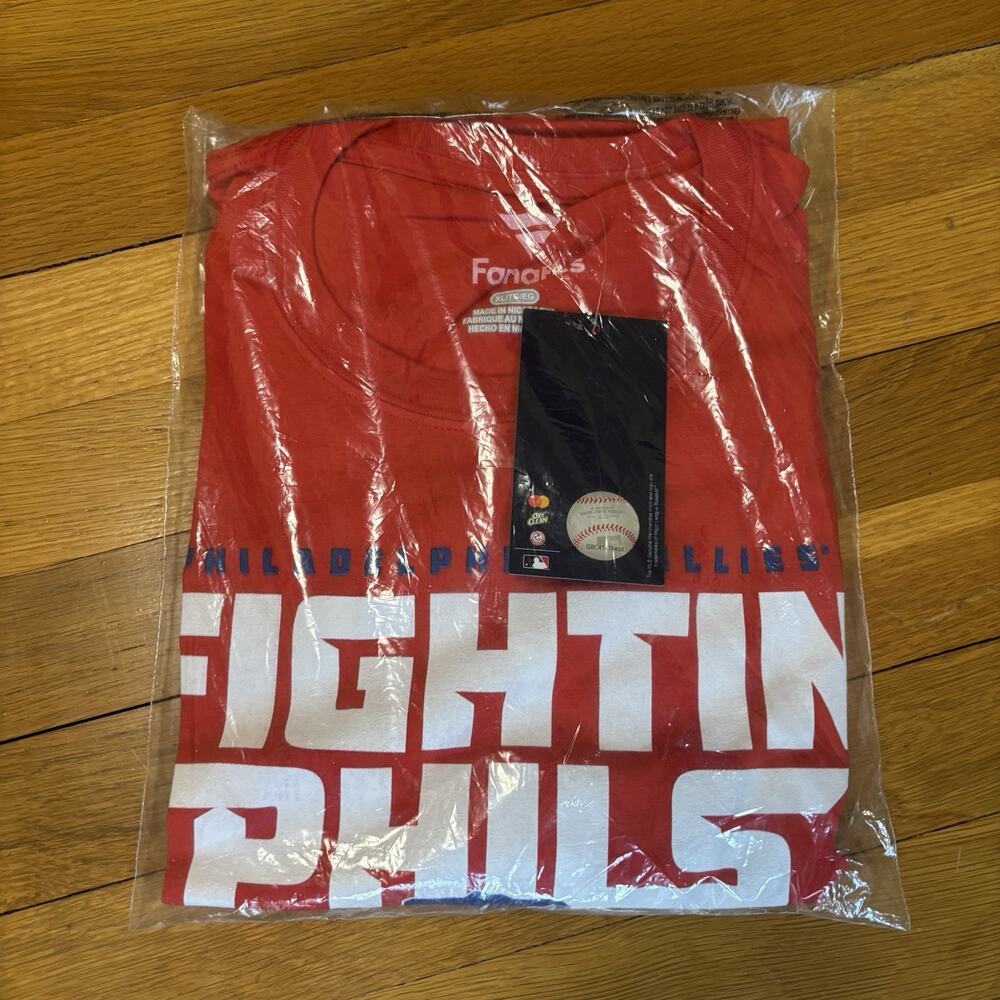 NWT Men's Philadelphia Phillies Fanatics Red Hometown Fightin' Phils T-Shirt XL